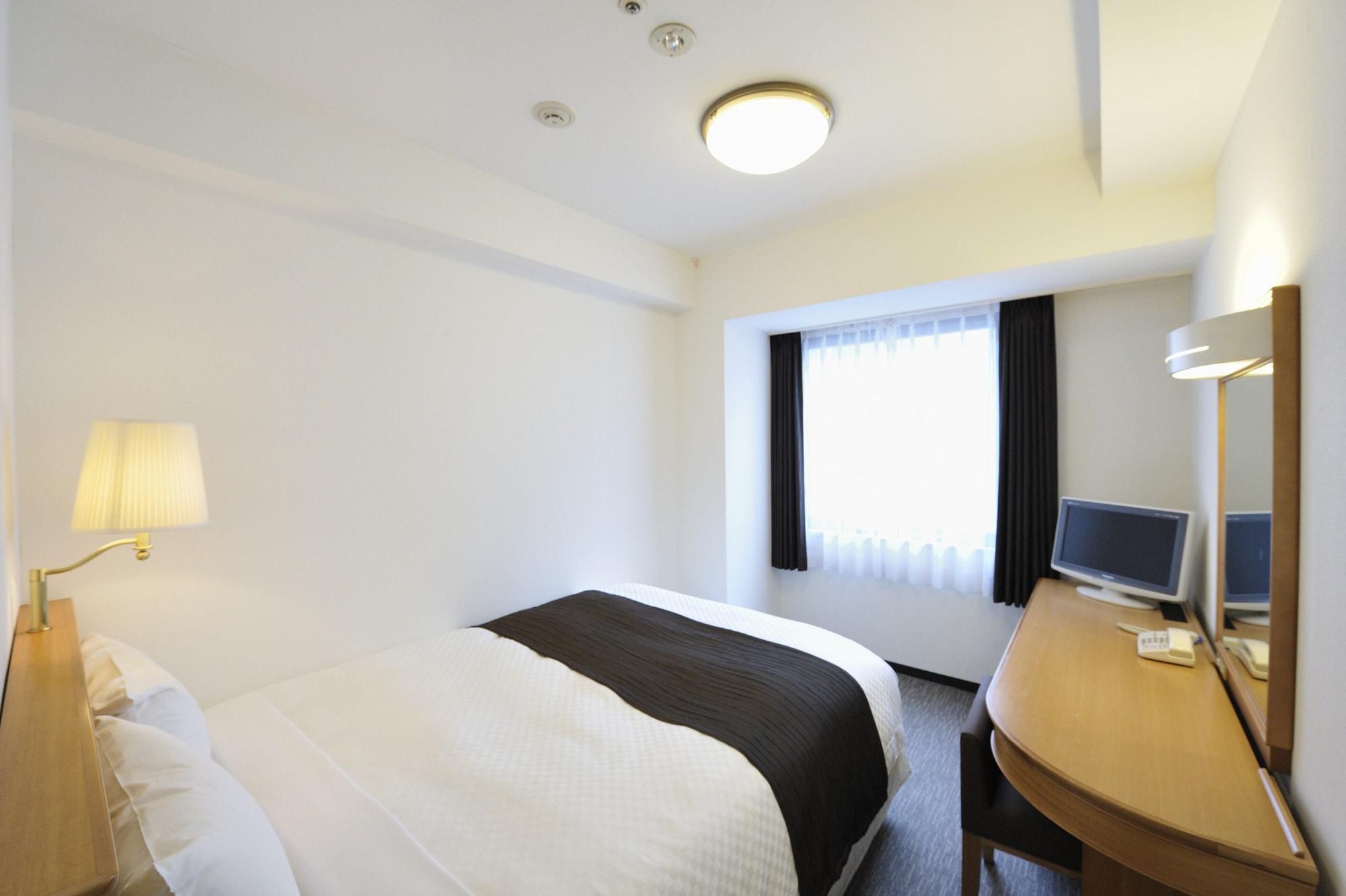 Court Hotel Shin-Yokohama Йокохама Екстериор снимка